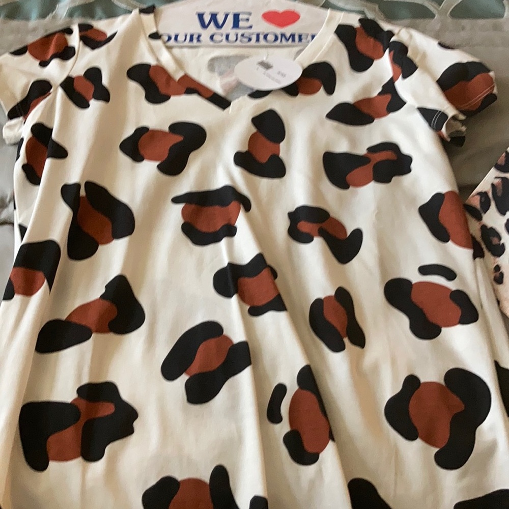 Leopard print casual top